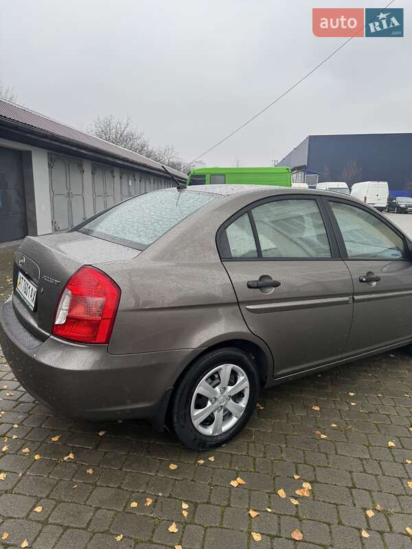 Седан Hyundai Accent 2008 в Ивано-Франковске