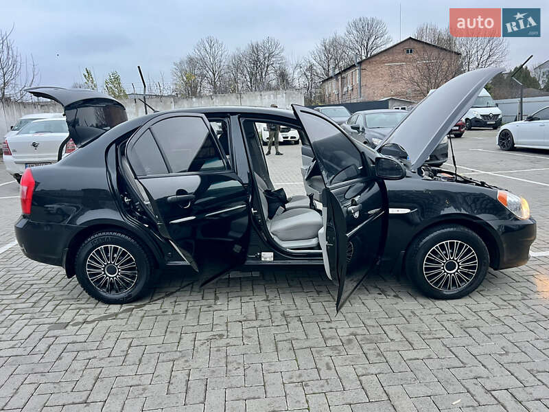 Седан Hyundai Accent 2008 в Житомире