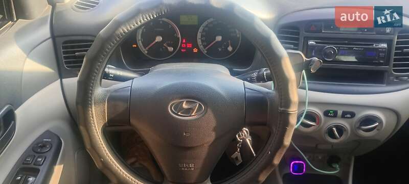 Седан Hyundai Accent 2008 в Запорожье