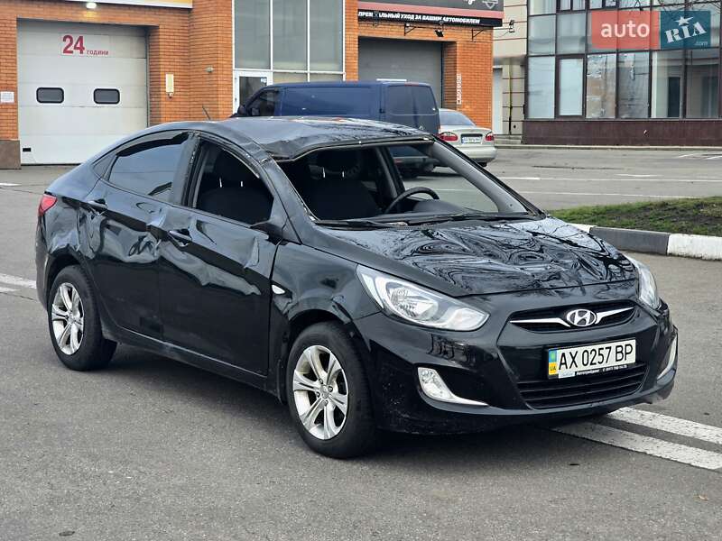 Седан Hyundai Accent 2012 в Харькове фото 5 Седан Hyundai Accent 2012 в Харькове