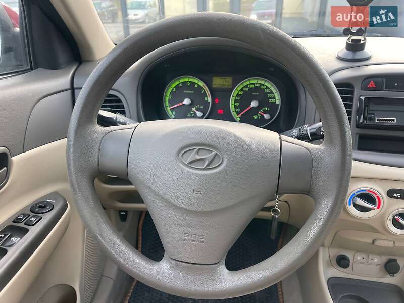 Седан Hyundai Accent 2008 в Киеве