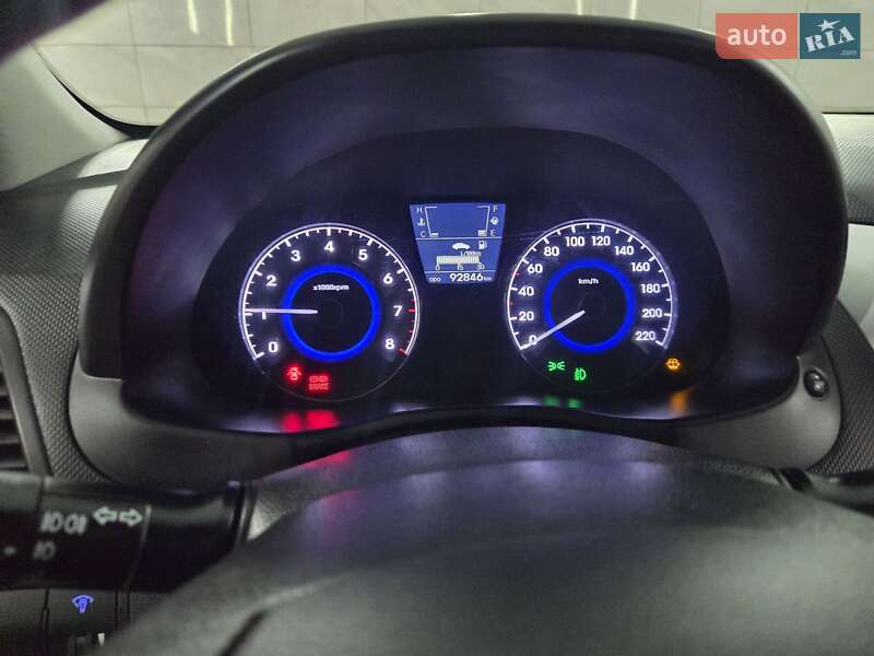 Седан Hyundai Accent 2012 в Краснограде фото 16 Седан Hyundai Accent 2012 в Краснограде