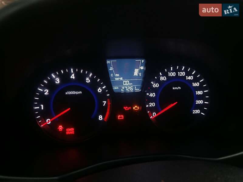 Хэтчбек Hyundai Accent 2013 в Киеве