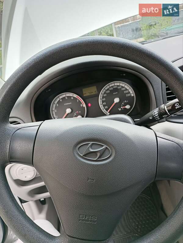 Седан Hyundai Accent 2008 в Самборе