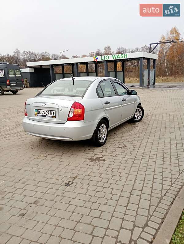 Седан Hyundai Accent 2008 в Самборе