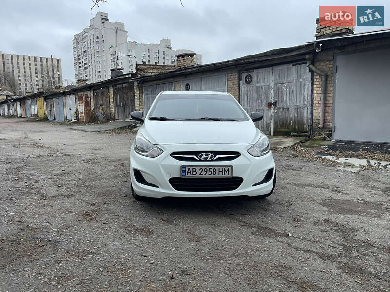 Седан Hyundai Accent 2011 в Киеве фото 5 Седан Hyundai Accent 2011 в Киеве