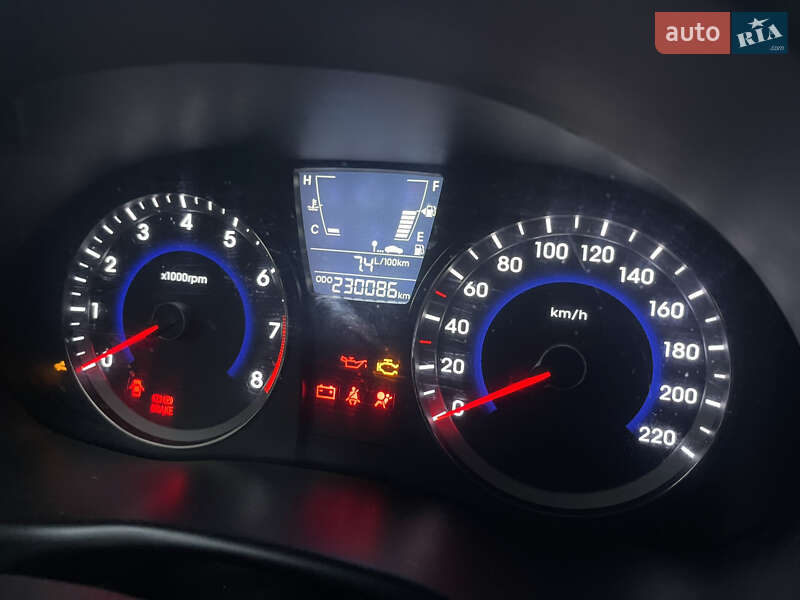 Седан Hyundai Accent 2011 в Киеве фото 11 Седан Hyundai Accent 2011 в Киеве