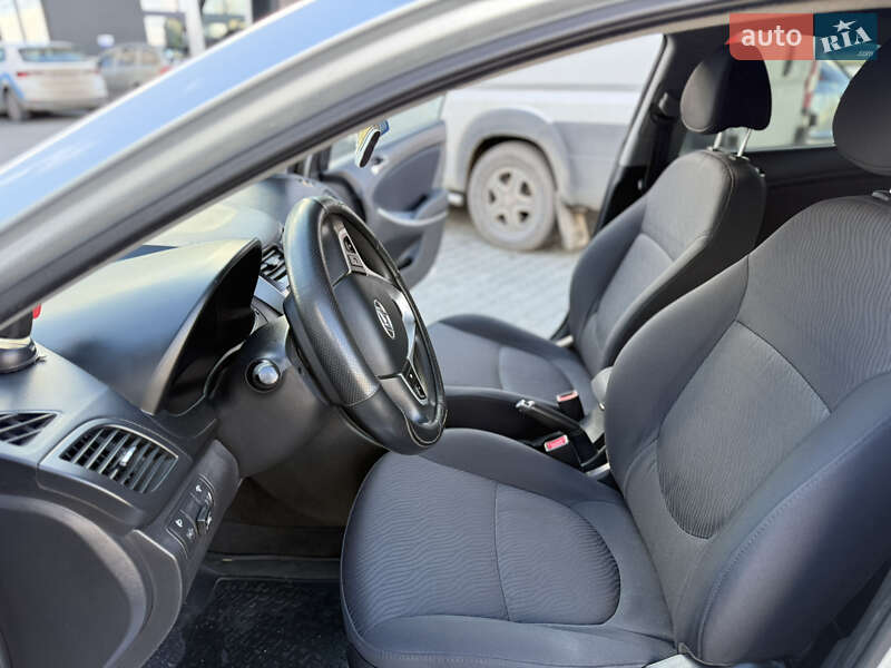 Седан Hyundai Accent 2011 в Тернополе фото 33 Седан Hyundai Accent 2011 в Тернополе
