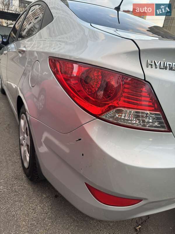 Седан Hyundai Accent 2012 в Киеве