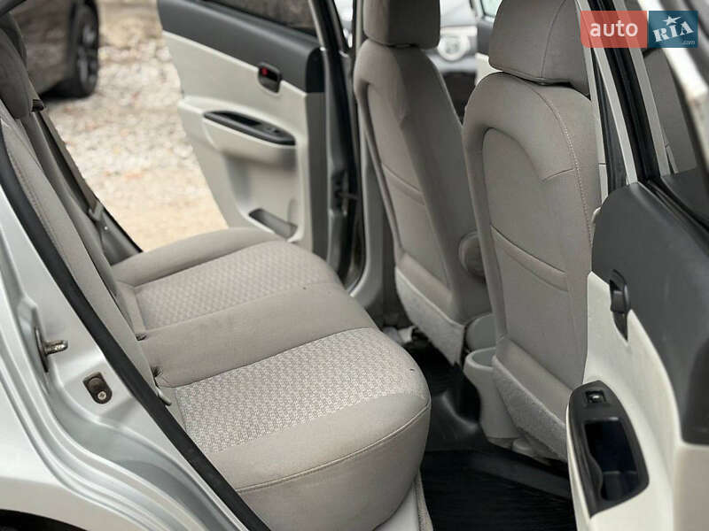 Седан Hyundai Accent 2007 в Днепре