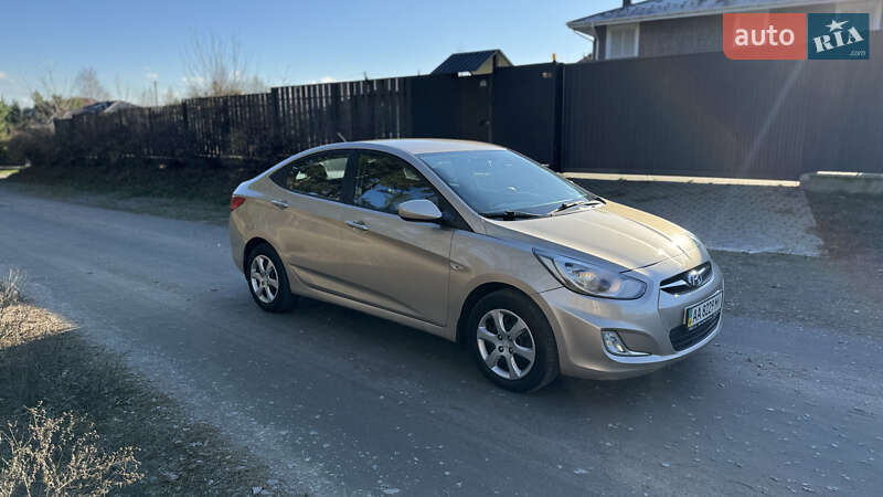 Седан Hyundai Accent 2012 в Василькове