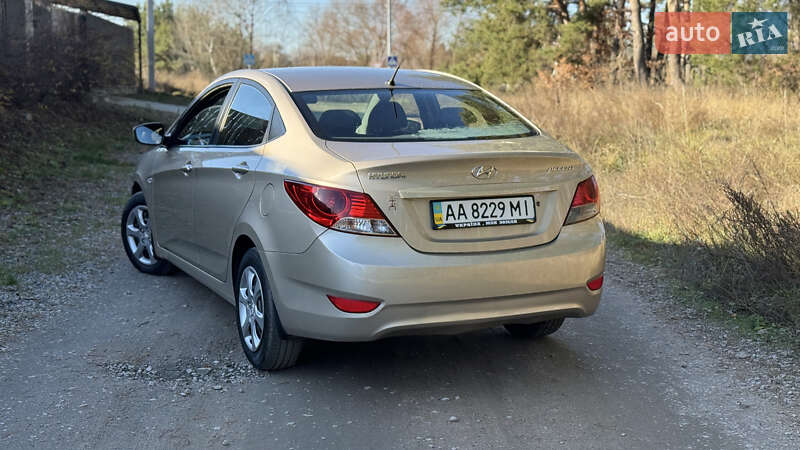 Седан Hyundai Accent 2012 в Василькове