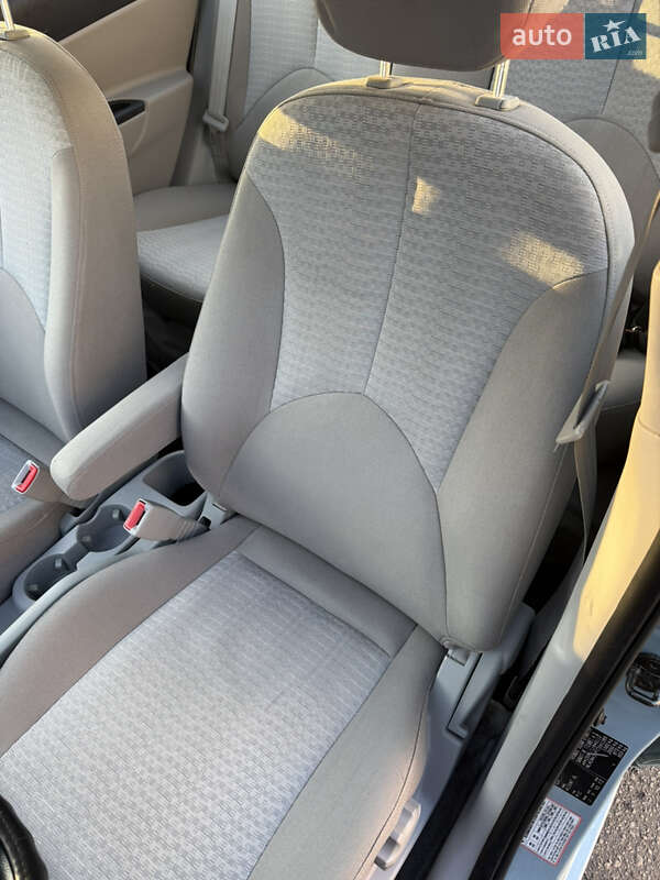 Седан Hyundai Accent 2007 в Киеве