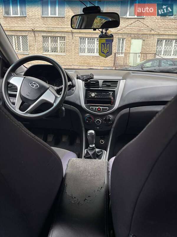 Седан Hyundai Accent 2011 в Львове