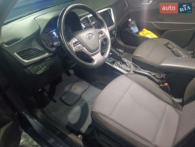 Седан Hyundai Accent 2017 в Киеве