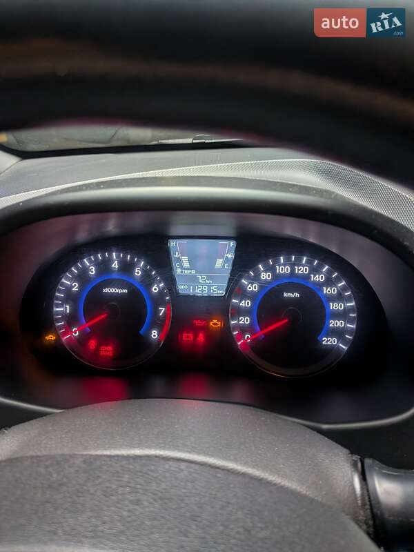 Седан Hyundai Accent 2013 в Ивано-Франковске