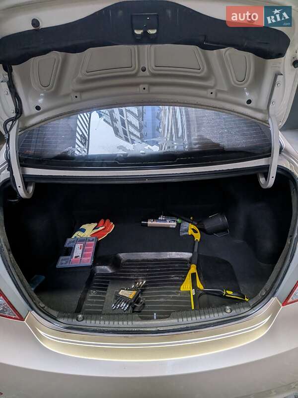 Седан Hyundai Accent 2013 в Ивано-Франковске