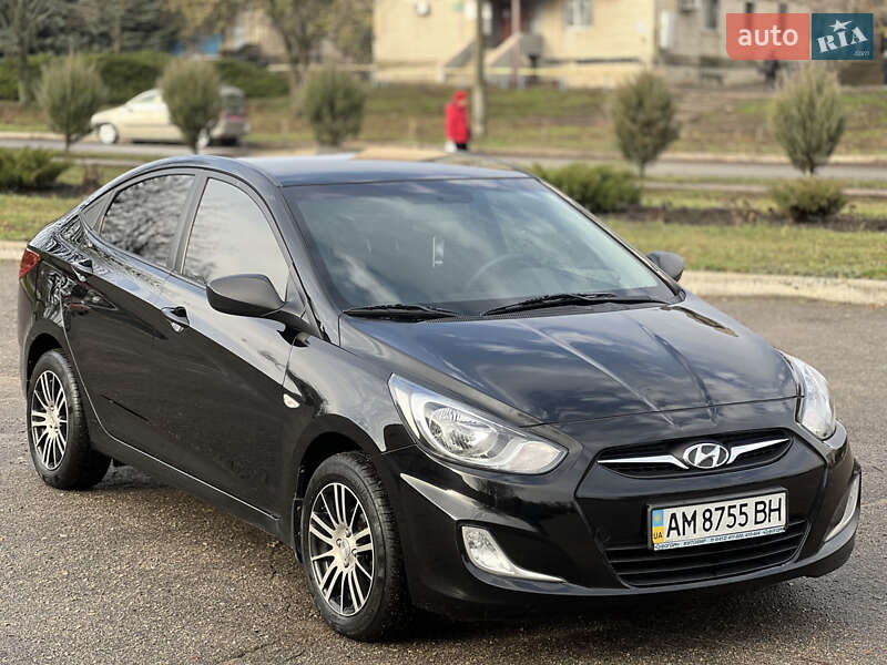 Седан Hyundai Accent 2012 в Лозовій фото 3 Седан Hyundai Accent 2012 в Лозовій