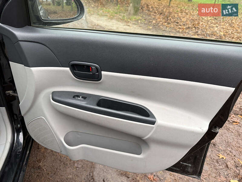 Седан Hyundai Accent 2008 в Киеве