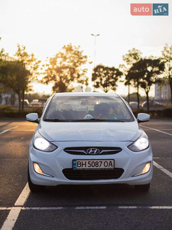 Седан Hyundai Accent 2013 в Белгороде-Днестровском фото 2 Седан Hyundai Accent 2013 в Белгороде-Днестровском