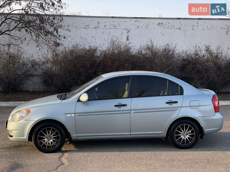 Седан Hyundai Accent 2007 в Днепре