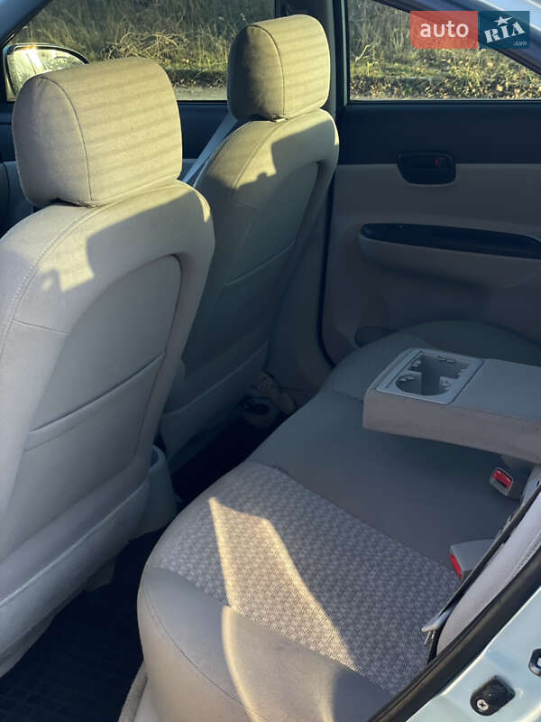 Седан Hyundai Accent 2007 в Днепре