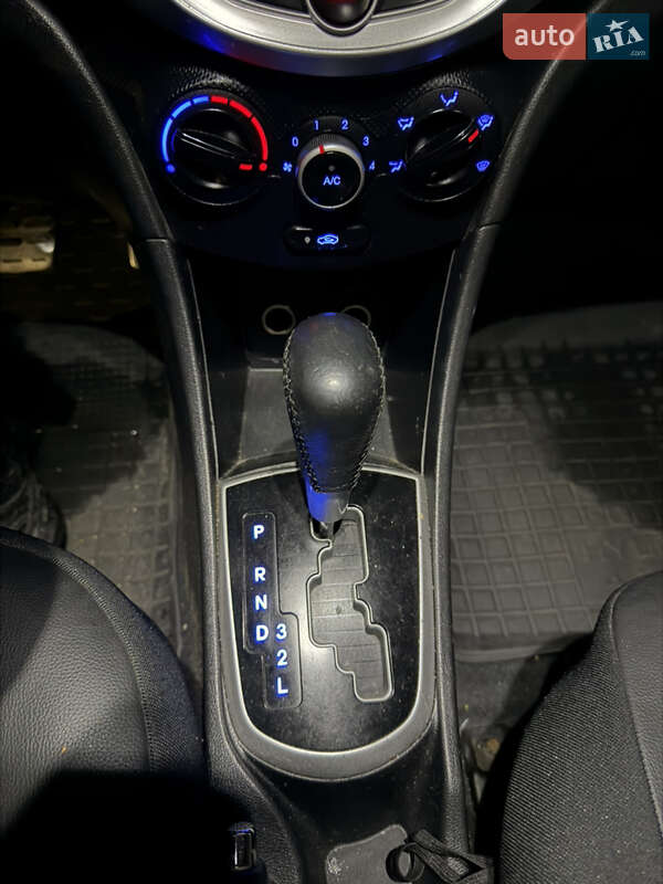 Седан Hyundai Accent 2011 в Киеве