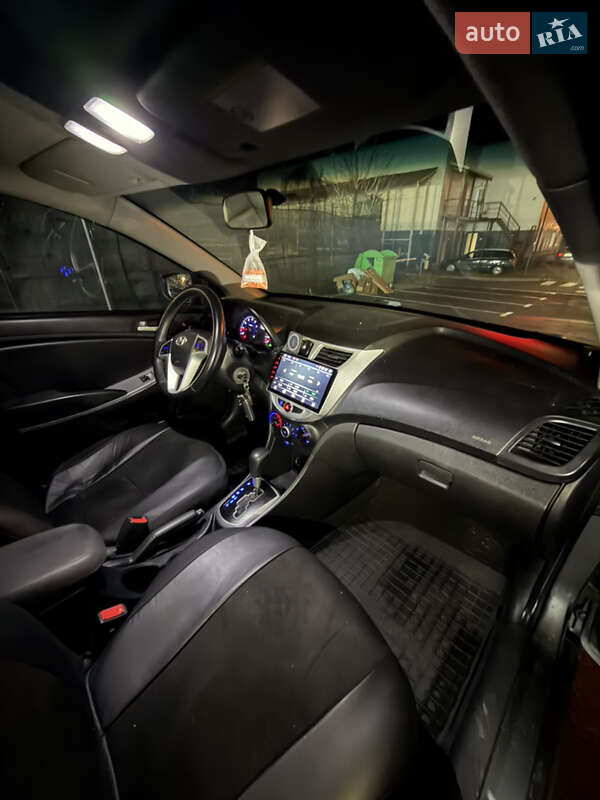 Седан Hyundai Accent 2011 в Киеве