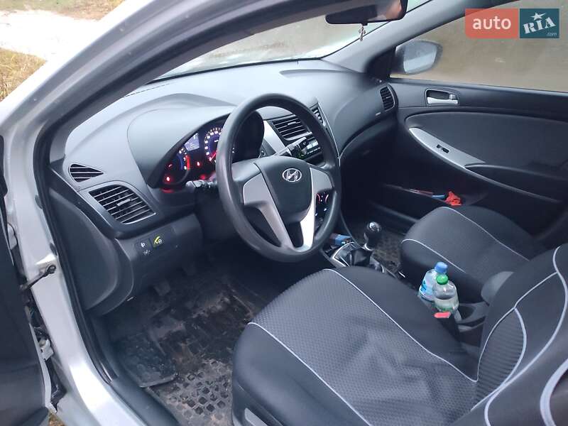 Седан Hyundai Accent 2011 в Шостке