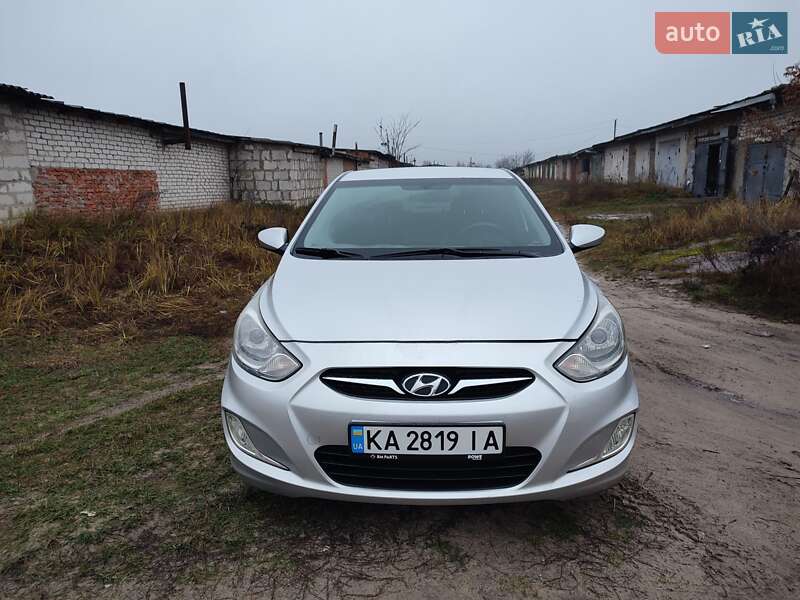 Седан Hyundai Accent 2011 в Шостке
