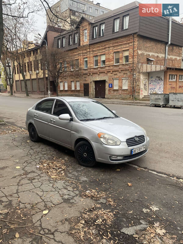 Седан Hyundai Accent 2008 в Днепре