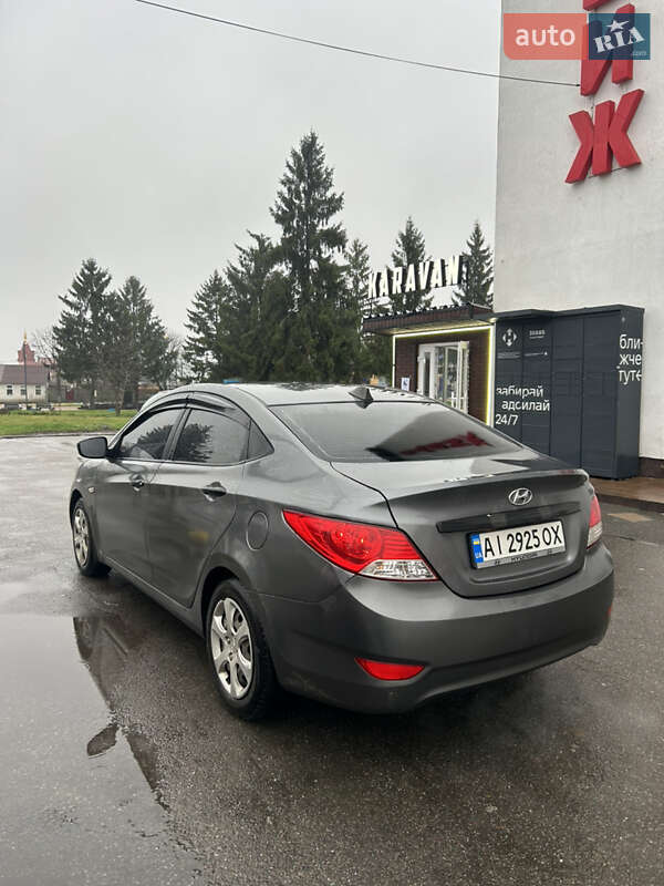 Седан Hyundai Accent 2013 в Макарове