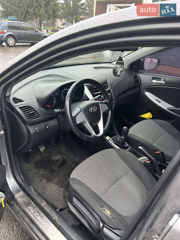 Седан Hyundai Accent 2013 в Макарове
