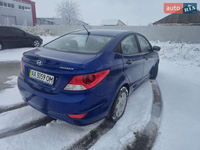 Седан Hyundai Accent 2011 в Нововолинську