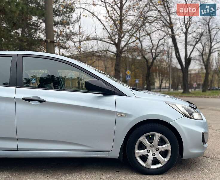 Седан Hyundai Accent 2011 в Николаеве