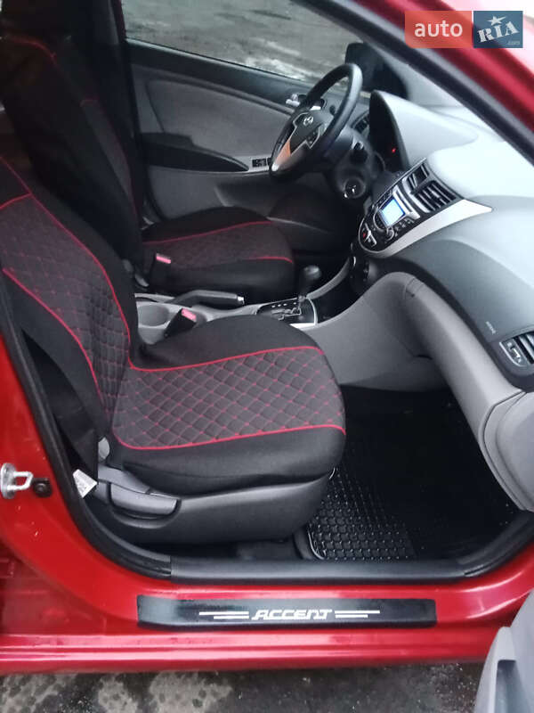 Хэтчбек Hyundai Accent 2012 в Житомире