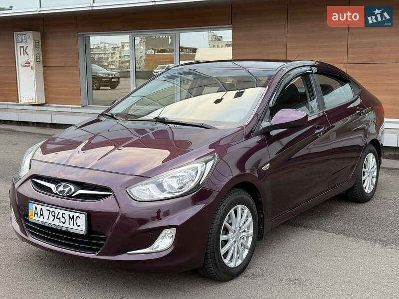 Седан Hyundai Accent 2012 в Киеве