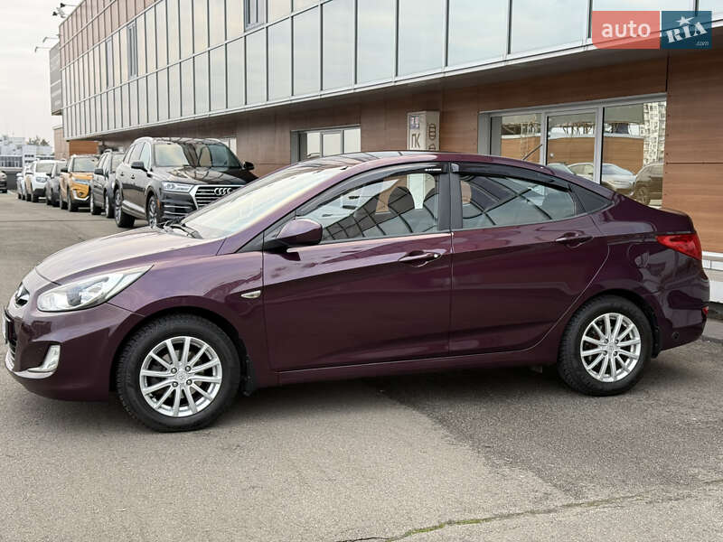 Седан Hyundai Accent 2012 в Киеве