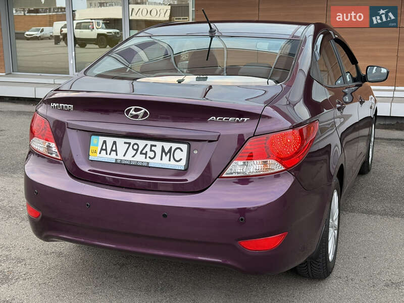 Седан Hyundai Accent 2012 в Киеве