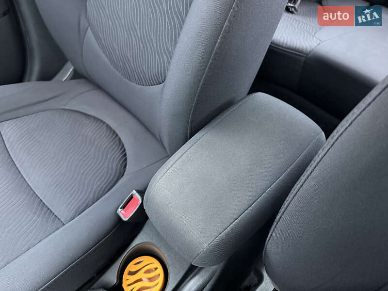 Седан Hyundai Accent 2012 в Киеве