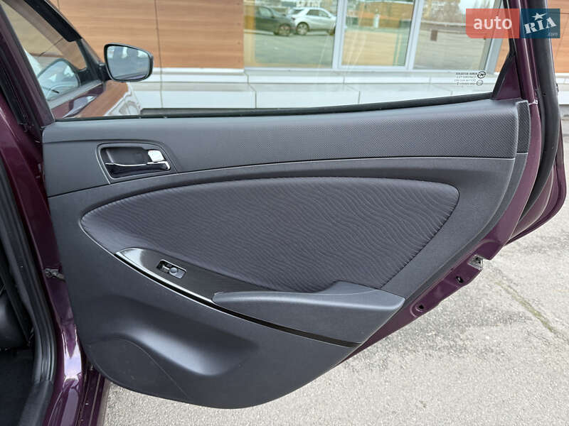 Седан Hyundai Accent 2012 в Киеве