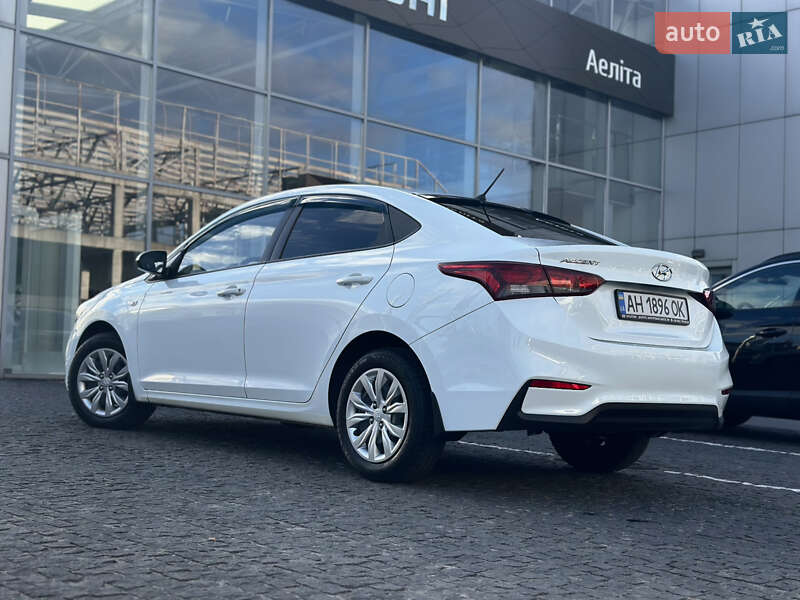 Седан Hyundai Accent 2017 в Днепре