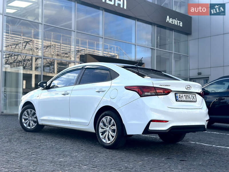 Седан Hyundai Accent 2017 в Днепре