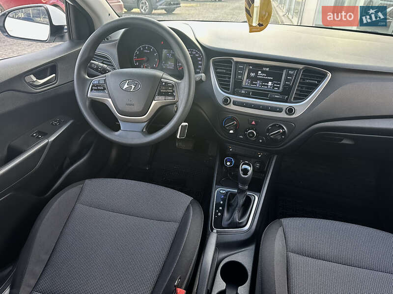 Седан Hyundai Accent 2017 в Днепре