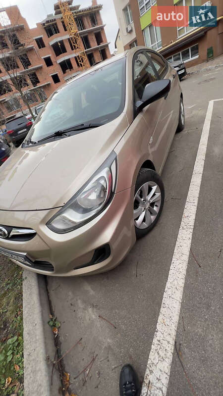 Седан Hyundai Accent 2013 в Житомирі