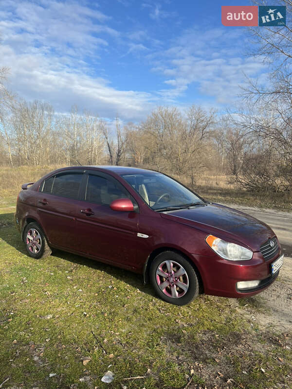 Седан Hyundai Accent 2008 в Остер