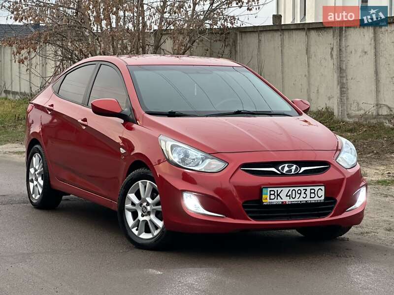 Hyundai Accent 2012 Hyundai Accent 2012