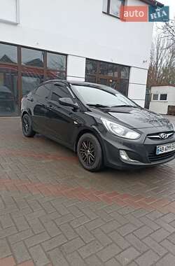 Седан Hyundai Accent 2013 в Виннице