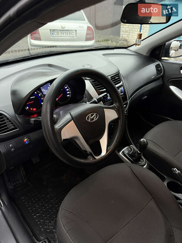 Седан Hyundai Accent 2013 в Чернигове