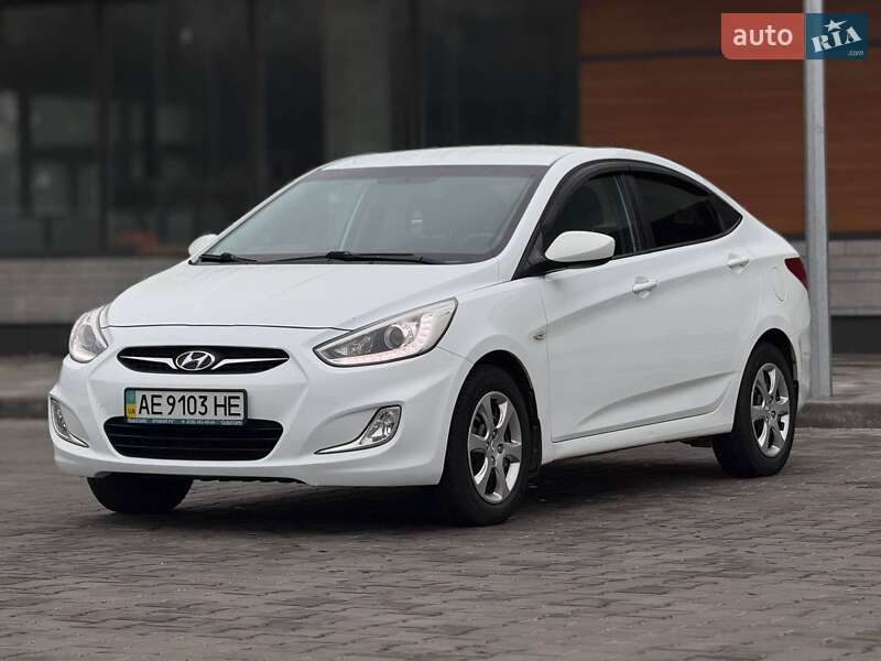 Седан Hyundai Accent 2013 в Кривому Розі